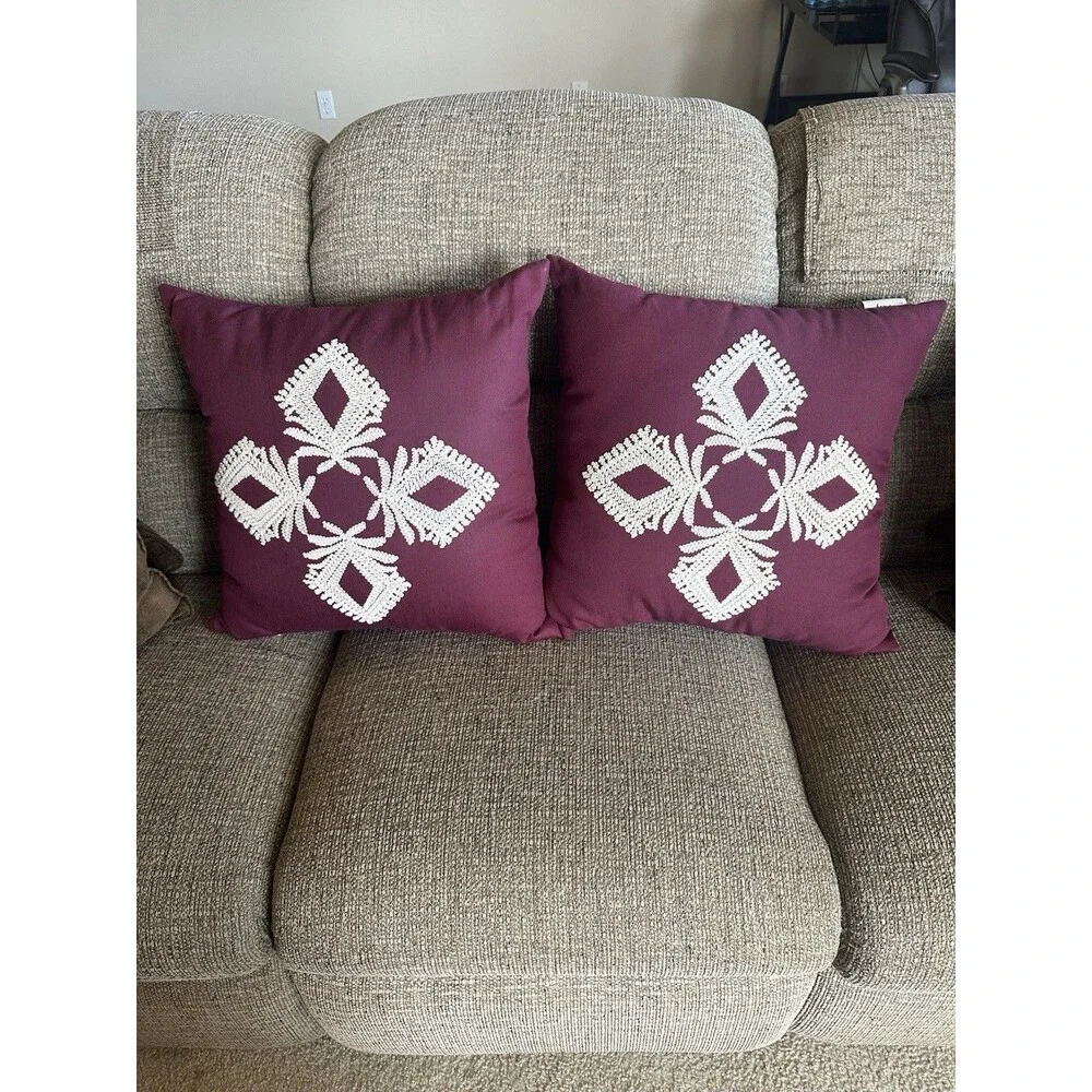 Lot of 2 Studio Chic Home Throw Pillows Avery Pretty In Berry 18